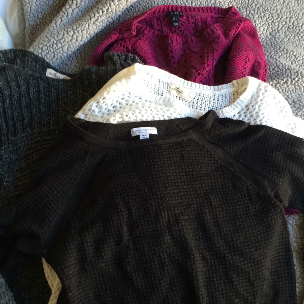 SWEATER BUNDLE. LOW PRICE